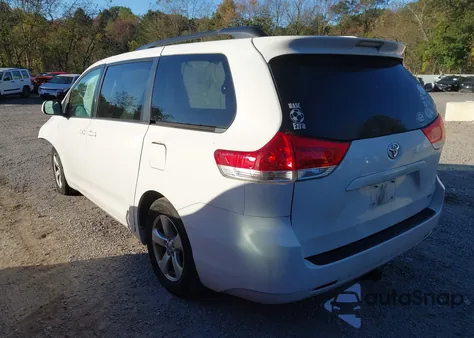 2013 Toyota Sienna Le V6 8 Passenger из США, поврежденный, VIN 5TDKK3DC9DS329548
